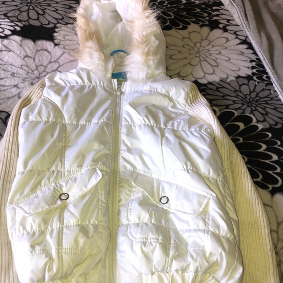 Women’s jacket - Picture 2 of 5